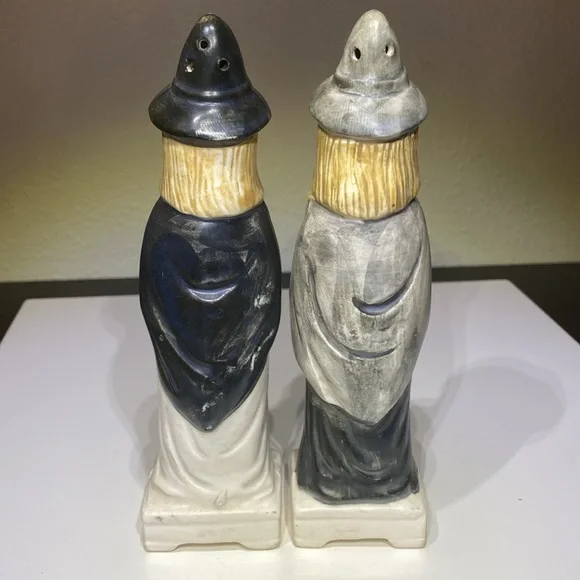 Rare Vintage Set of Bisque Witch Salt and Pepper Shakers - Picture 8 of 11